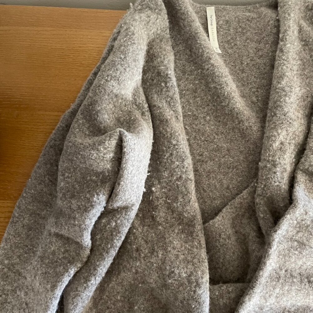 Aritzia Babaton The Group Oversized Wrap Sweater - Picture 6 of 6